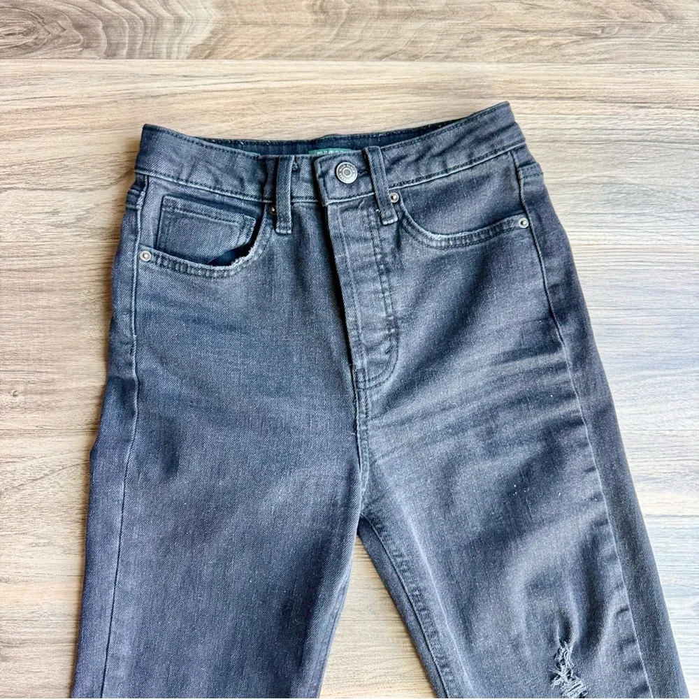 Wild Fable Size 00 High‎ Rise Distressed Straight Leg Jeans Black